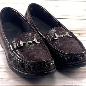 SAS Metro Burgundy Patent Leather Loafer Slip-on Shoes Women's Narrow Size 6